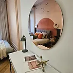 Апартаменты Modern Delux Apartment! - Air Conditioning *