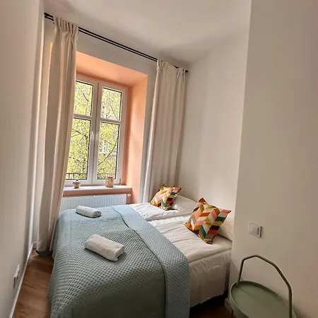 Modern Delux Apartment! - Air Conditioning *