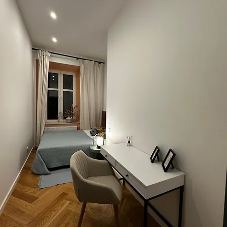 Modern Delux Apartment! - Air Conditioning